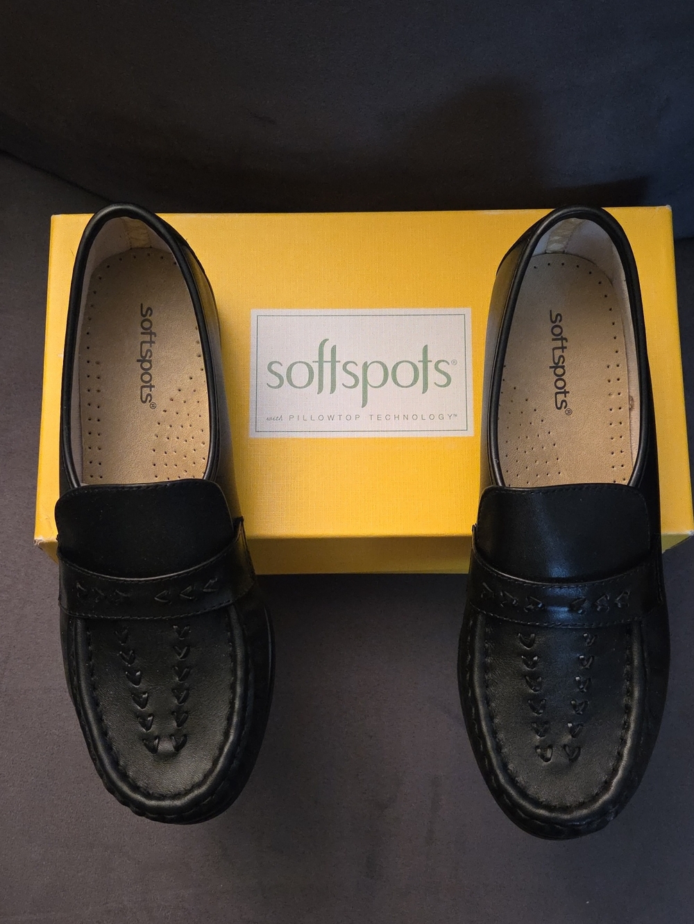 NEVER WORN...SOFTSPOTS Shoes, Black, Size 10w